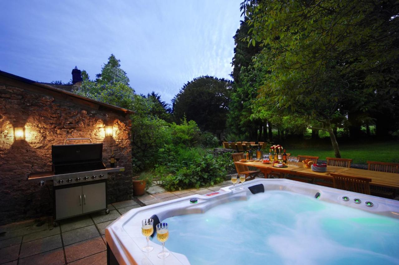 Topside House - Beautiful 7 Bedroom House With Hottub Wifi And Parking Near Bath Wells Frome Oakhill Экстерьер фото