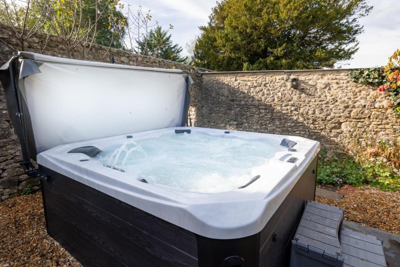 Topside House - Beautiful 7 Bedroom House With Hottub Wifi And Parking Near Bath Wells Frome Oakhill Экстерьер фото